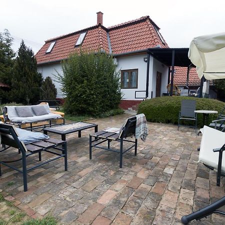 Hotel Ketpava Vendeghaz Igal Zewnętrze zdjęcie