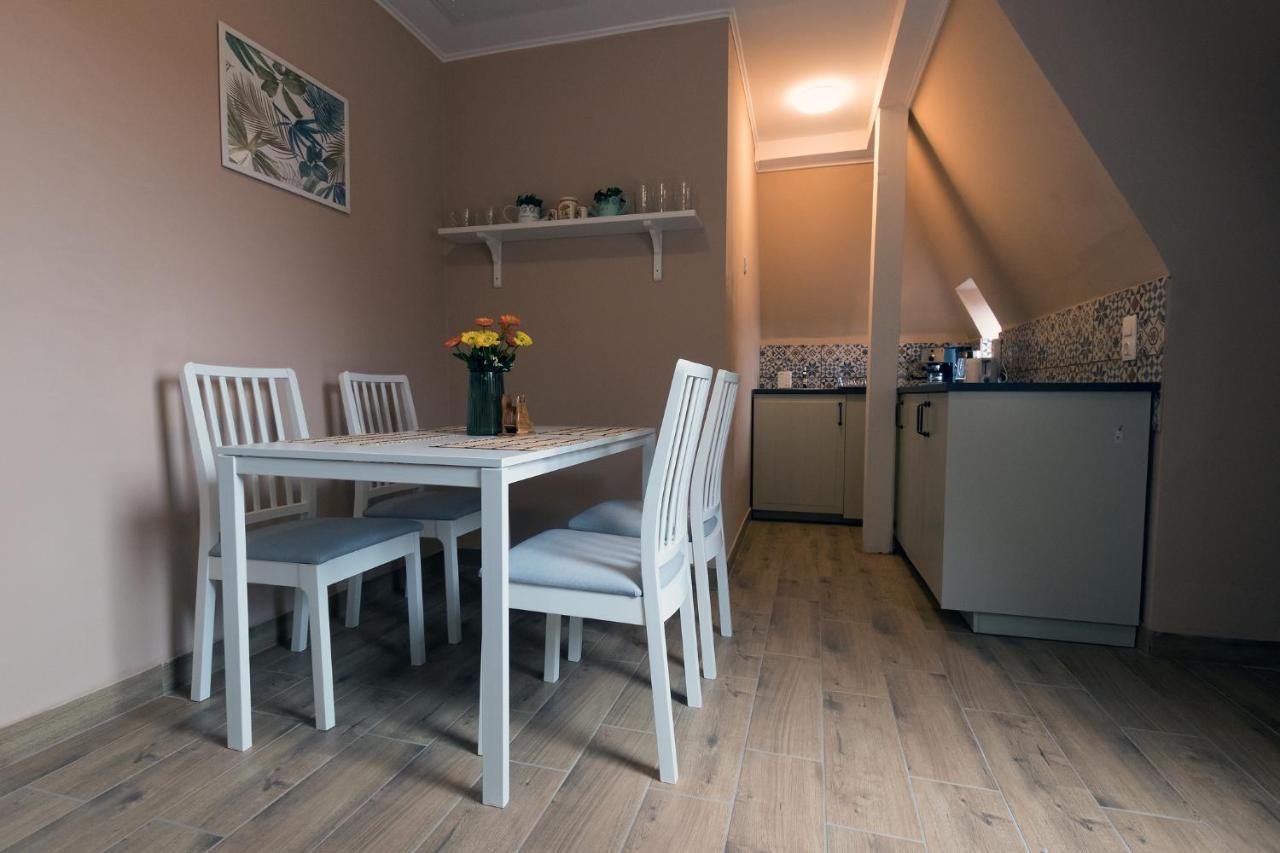 Hotel Ketpava Vendeghaz Igal Zewnętrze zdjęcie